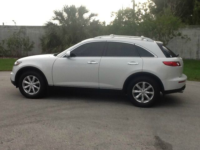 Infiniti FX35 2004 photo 3