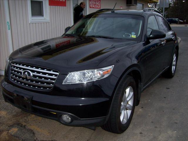 Infiniti FX35 2004 photo 2