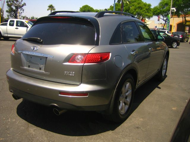 Infiniti FX35 2004 photo 12