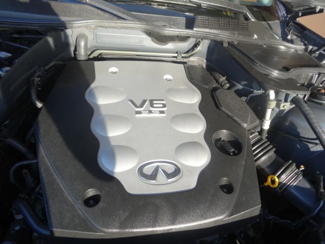 Infiniti FX35 2005 photo 1