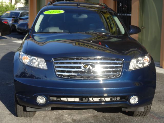 Infiniti FX35 2005 photo 2