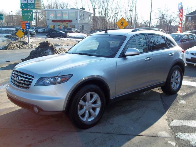 Infiniti FX35 2005 photo 2