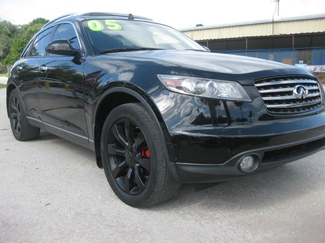 Infiniti FX35 2005 photo 2