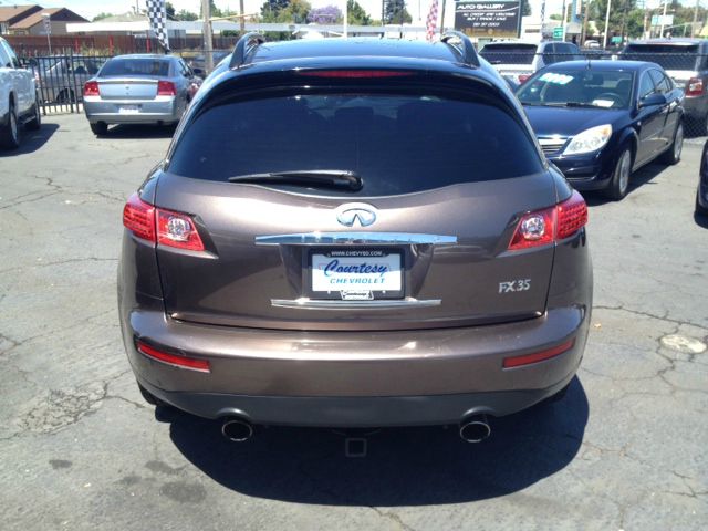 Infiniti FX35 2005 photo 3