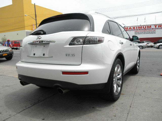 Infiniti FX35 2005 photo 2