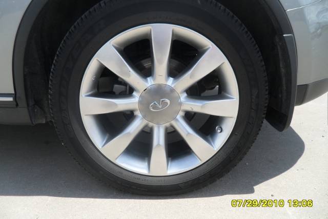 Infiniti FX35 2005 photo 2