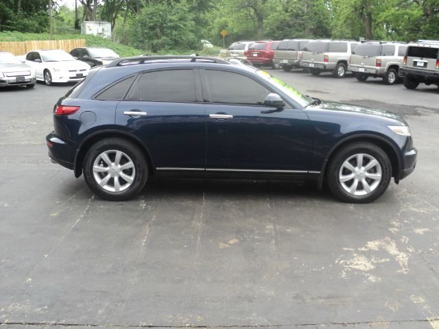 Infiniti FX35 2005 photo 16