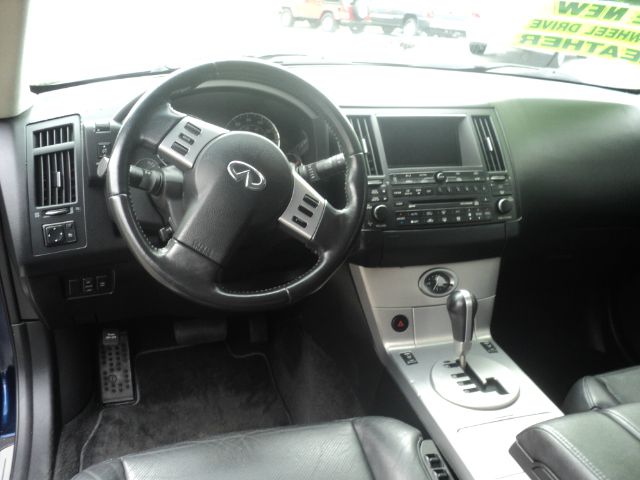 Infiniti FX35 2005 photo 6