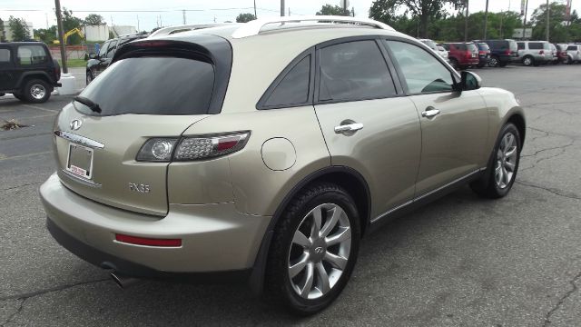 Infiniti FX35 2005 photo 11