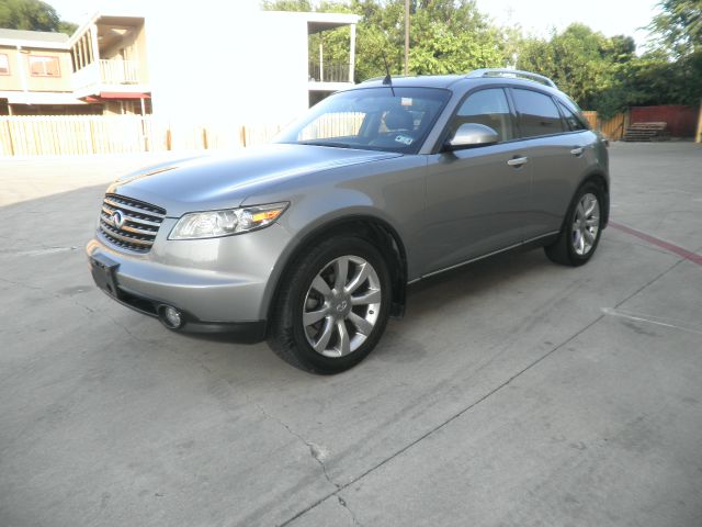 Infiniti FX35 2005 photo 2