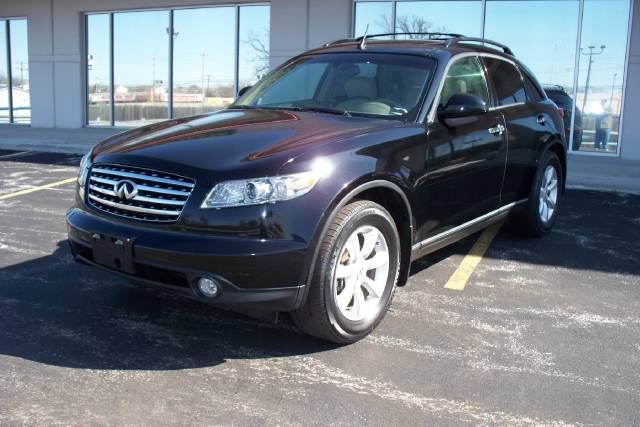 Infiniti FX35 2005 photo 2