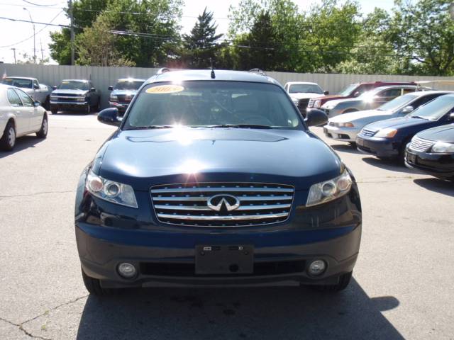 Infiniti FX35 2005 photo 2