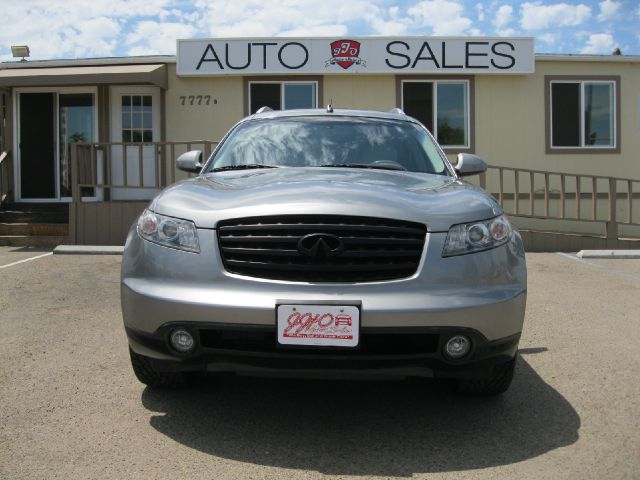 Infiniti FX35 2005 photo 2