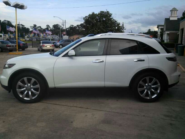 Infiniti FX35 2005 photo 2