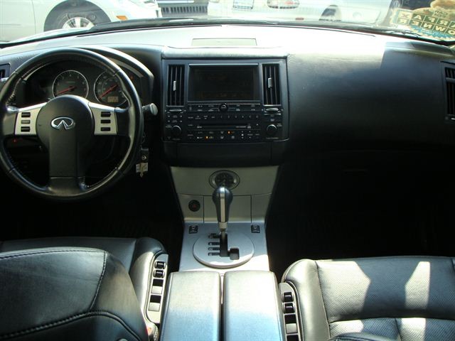 Infiniti FX35 2005 photo 4