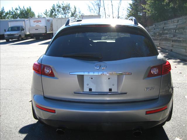 Infiniti FX35 2005 photo 3