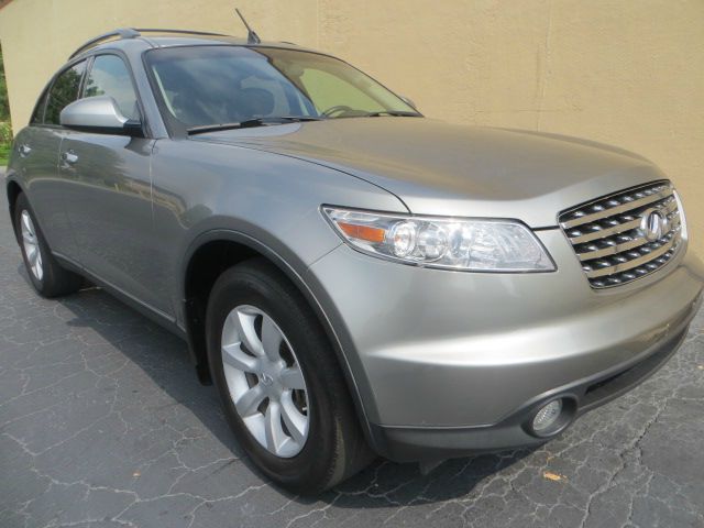 Infiniti FX35 2005 photo 4