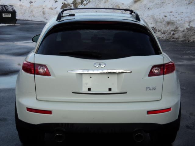 Infiniti FX35 2005 photo 2