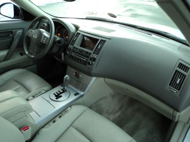 Infiniti FX35 2005 photo 5