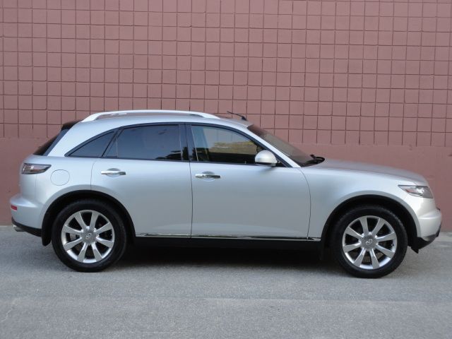 Infiniti FX35 2006 photo 2