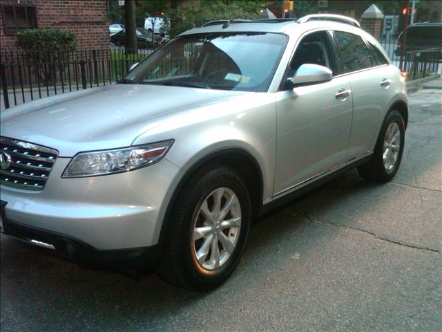 Infiniti FX35 2006 photo 2