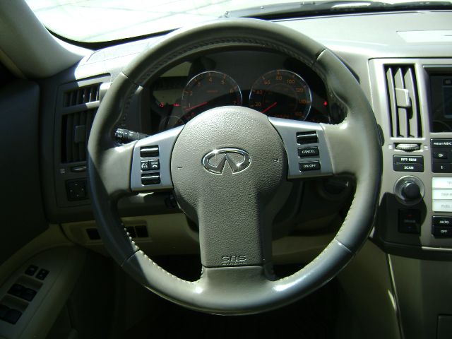 Infiniti FX35 2007 photo 21