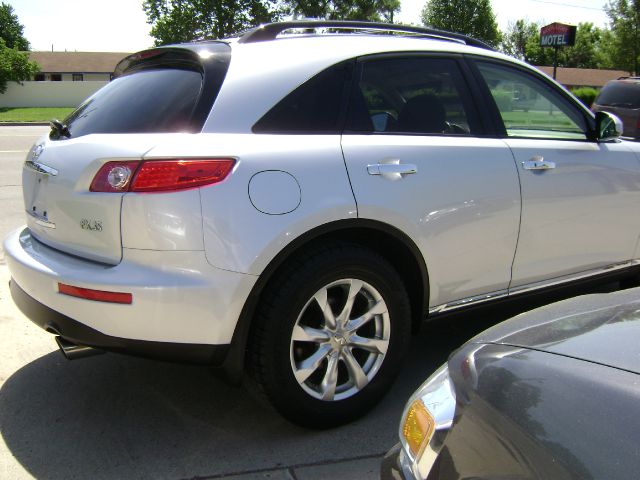 Infiniti FX35 2007 photo 24