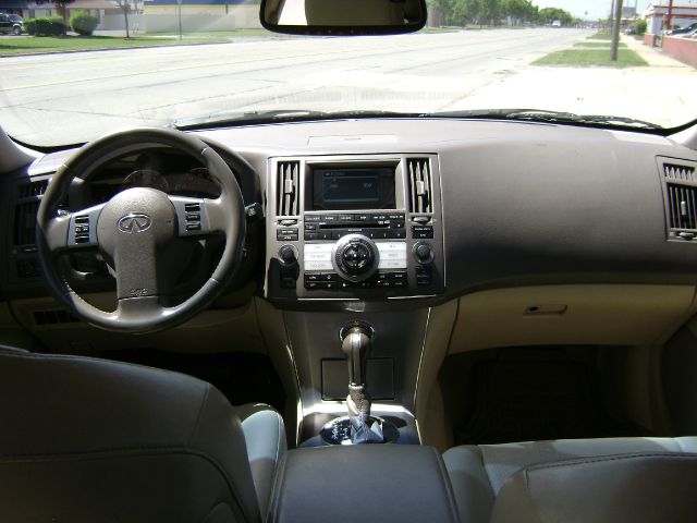 Infiniti FX35 2007 photo 32