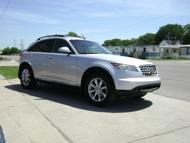 Infiniti FX35 2007 photo 35