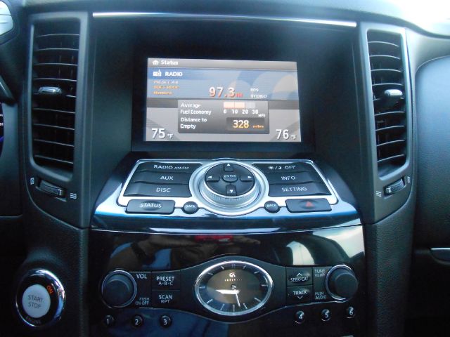 Infiniti FX35 2009 photo 20