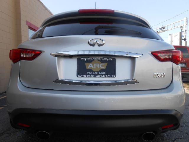 Infiniti FX35 2009 photo 27