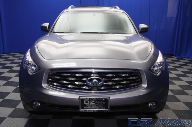 Infiniti FX35 2010 photo 1