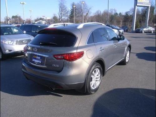 Infiniti FX35 2010 photo 2