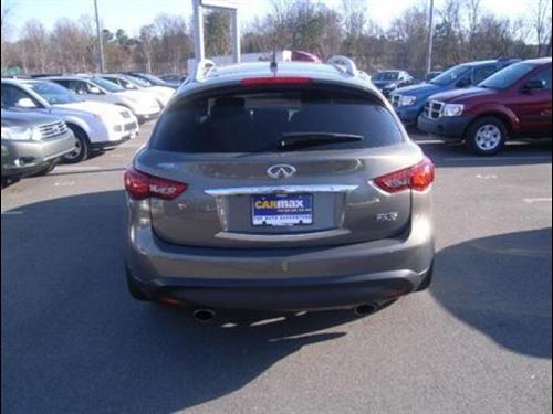 Infiniti FX35 2010 photo 3