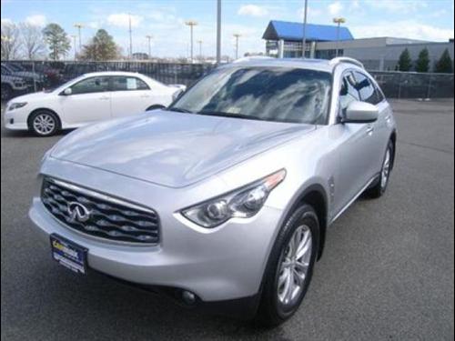 Infiniti FX35 2010 photo 2