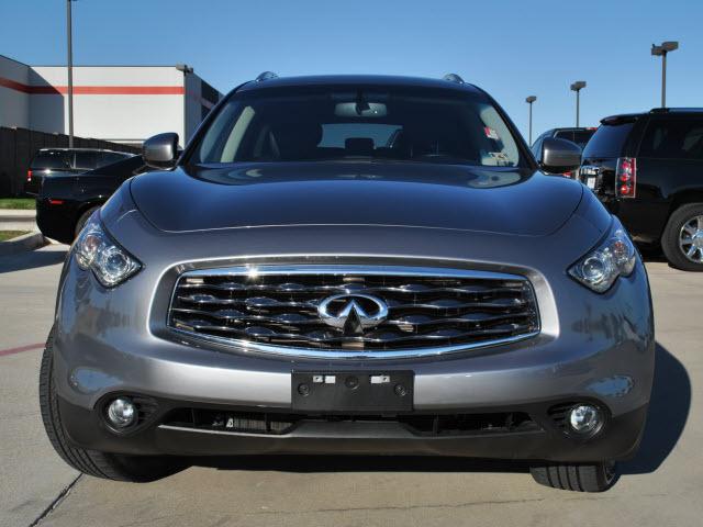 Infiniti FX35 2010 photo 1