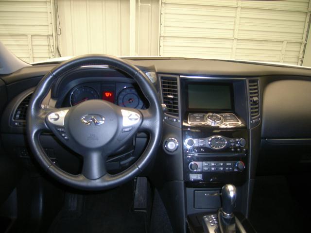 Infiniti FX35 2010 photo 5