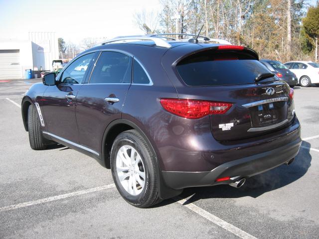 Infiniti FX35 2010 photo 1