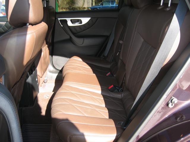 Infiniti FX35 2010 photo 3