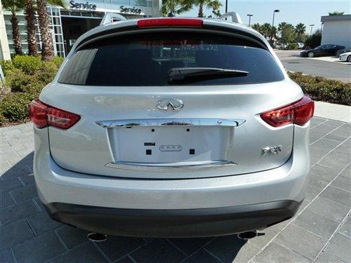 Infiniti FX35 2010 photo 3