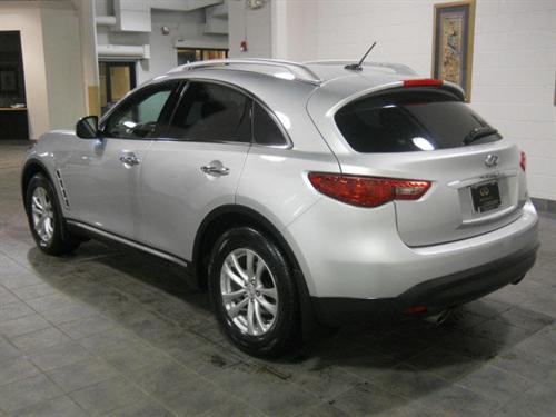 Infiniti FX35 2010 photo 2