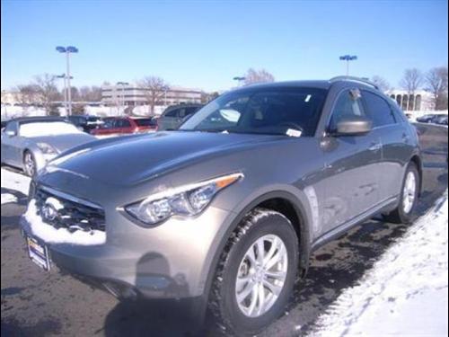 Infiniti FX35 2010 photo 2