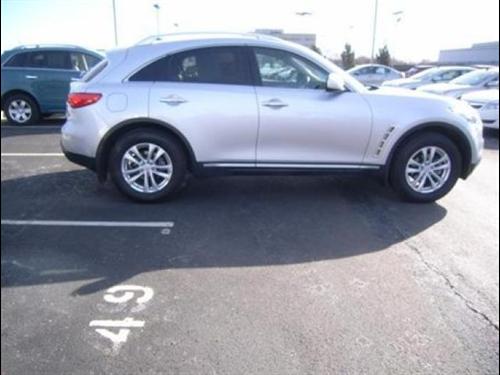 Infiniti FX35 2010 photo 3