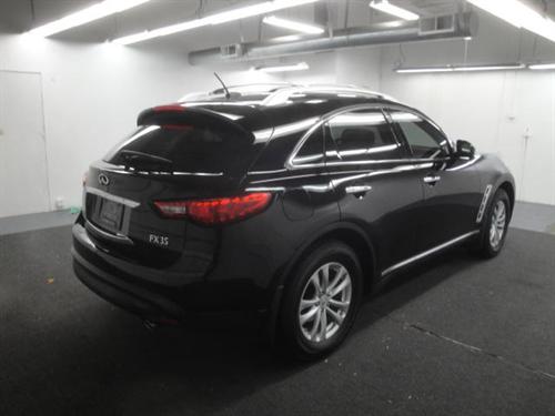 Infiniti FX35 2010 photo 2