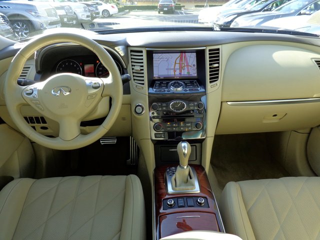 Infiniti FX35 2010 photo 3