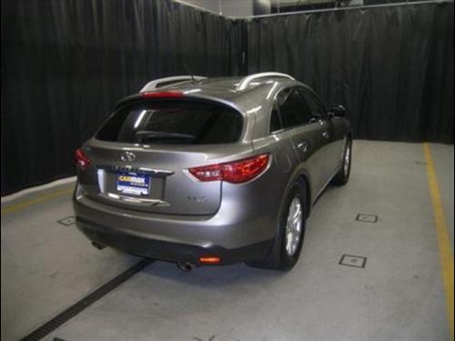 Infiniti FX35 2010 photo 3