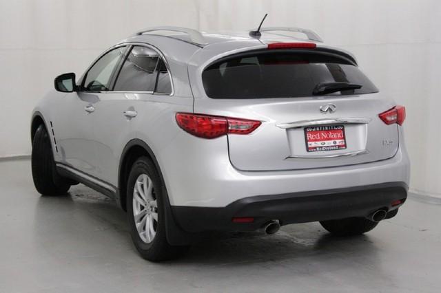 Infiniti FX35 2010 photo 4