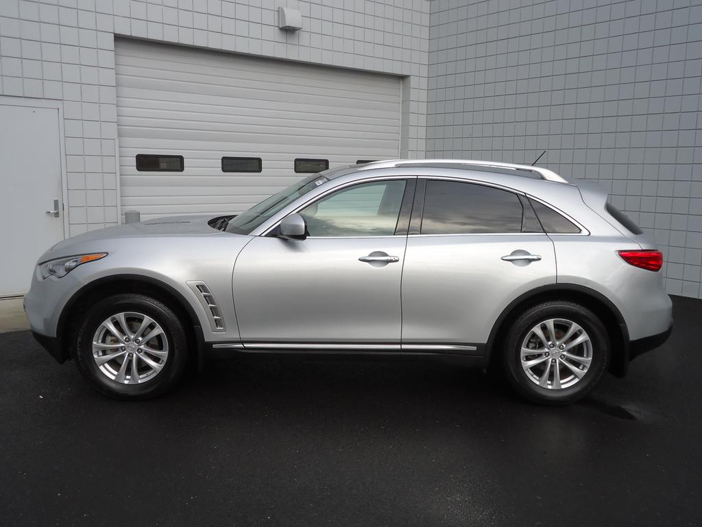 Infiniti FX35 2010 photo 1