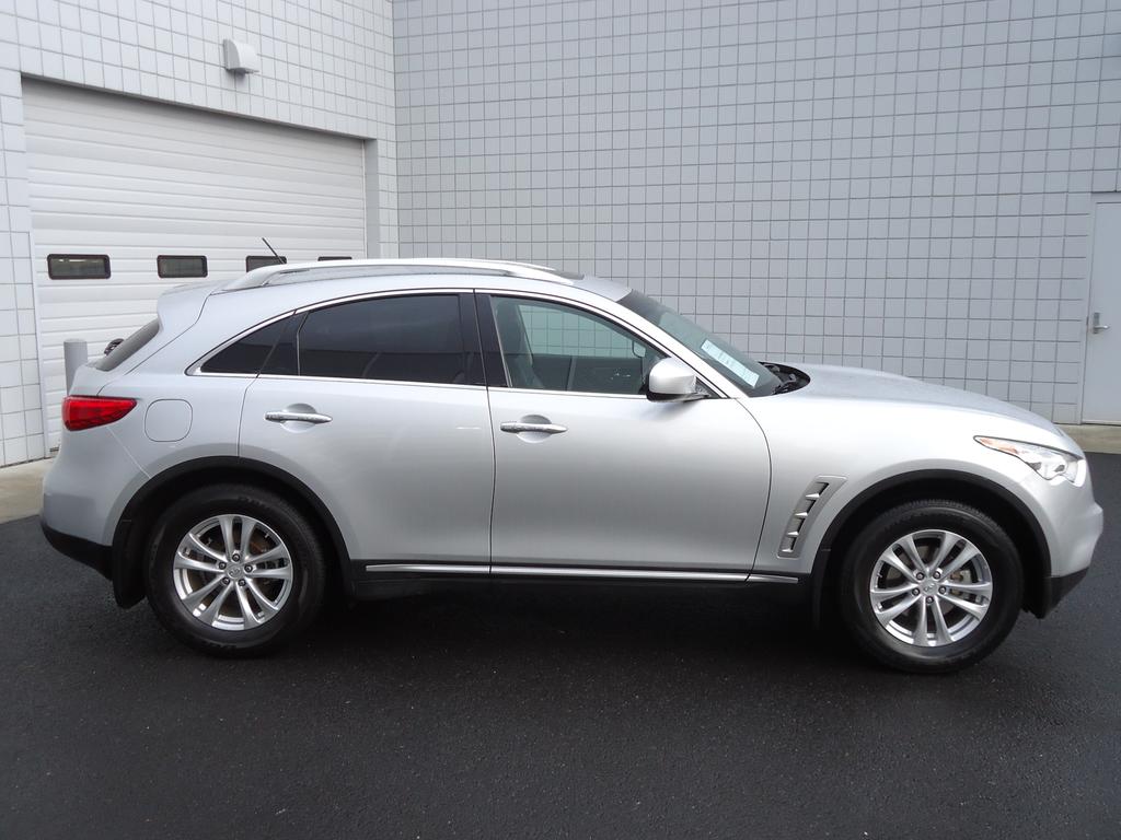 Infiniti FX35 2010 photo 4