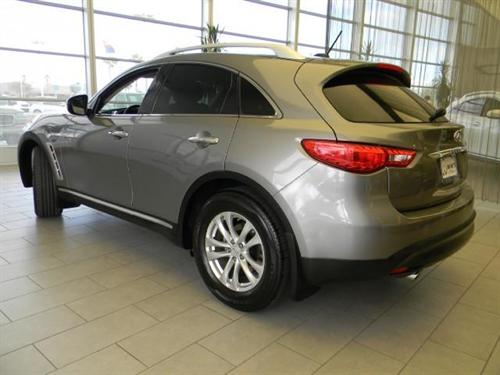 Infiniti FX35 2010 photo 3